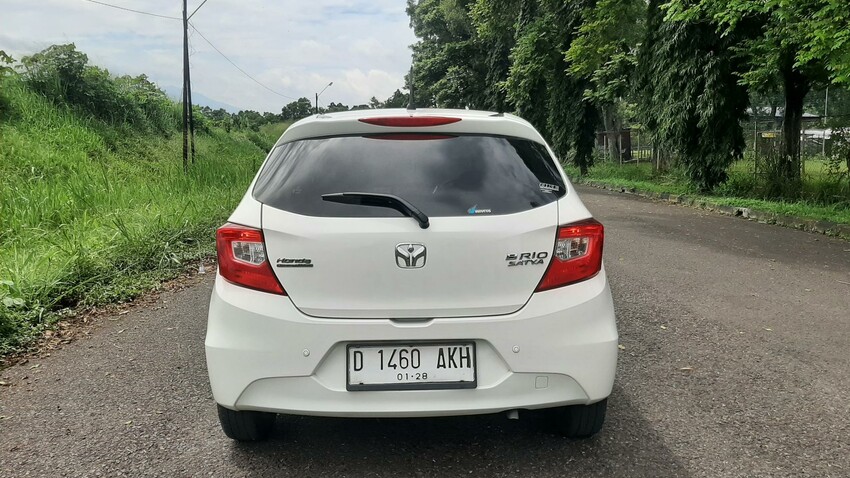 Honda Brio Satya E CVT 2022 MURAH