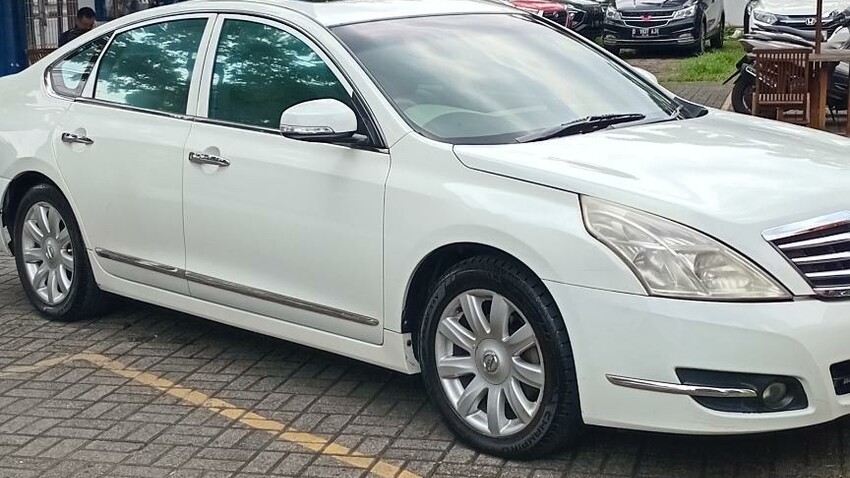 Nissan Teana 2.5 XV Putih Sunroof