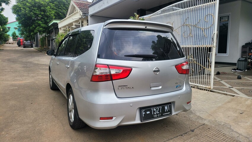 Nissan Livina Xv Matic 2013 Top Condition