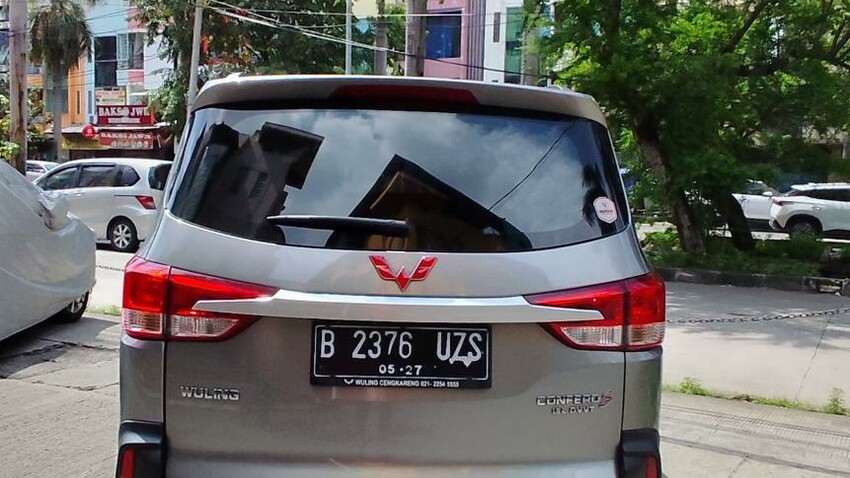 Wuling Confero S 1.5 L AC Lux + MT 2022
