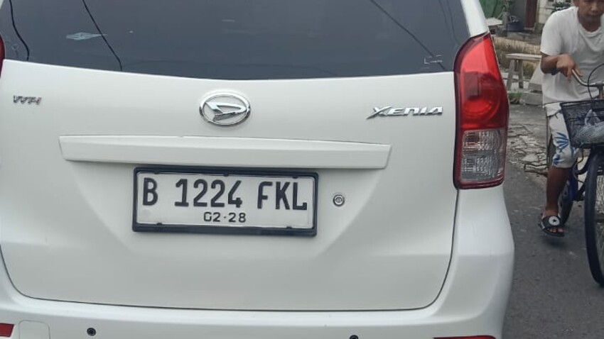 Daihatsu Xenia 2013 Bensin