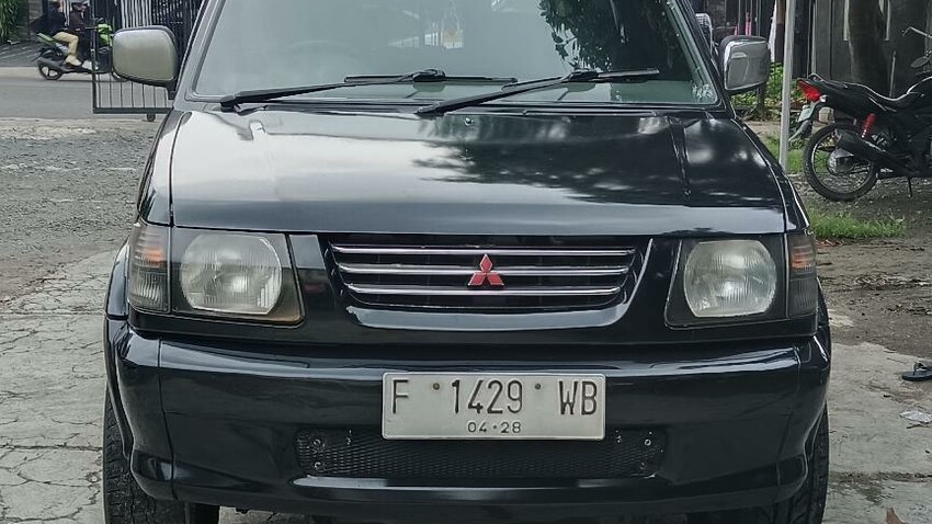 Mitsubishi Kuda 2000 Bensin