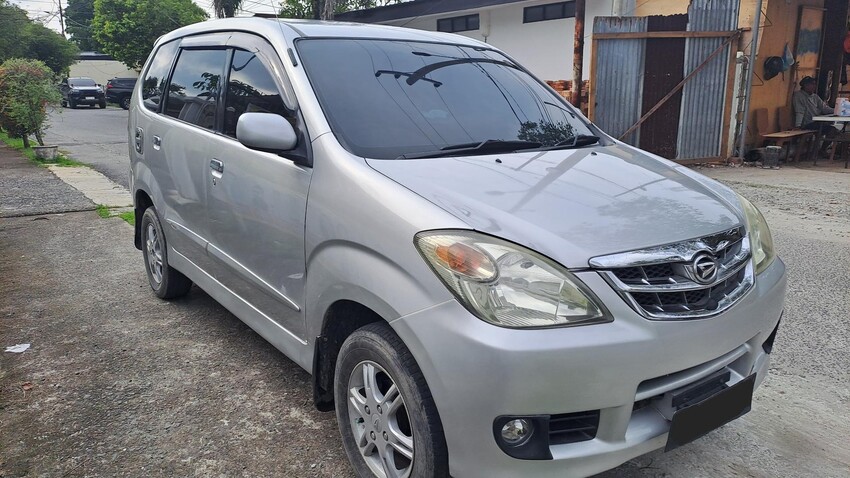 Daihatsu Xenia 2010 Bensin
