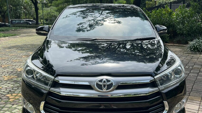 Mulus Terawat! Toyota Kijang Innova V Matic 2019 Diesel