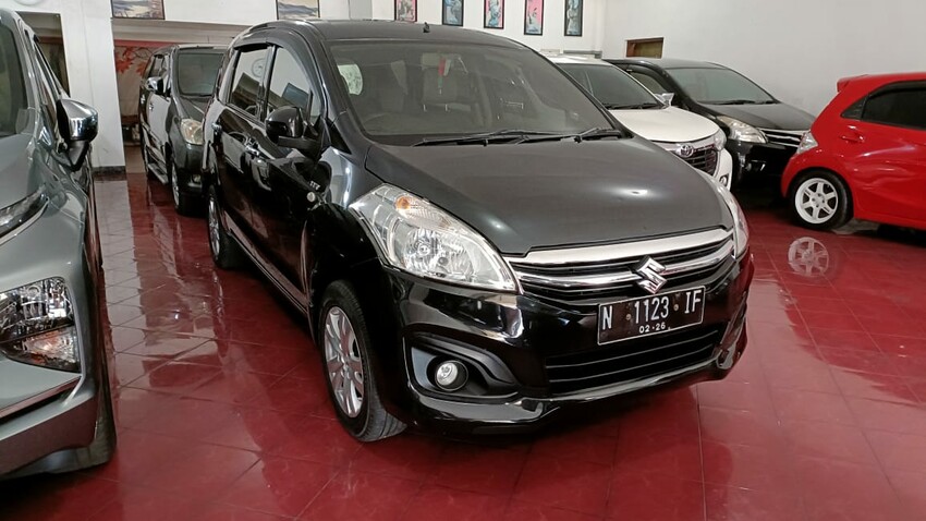 Suzuki Ertiga GL 2015. Model baru