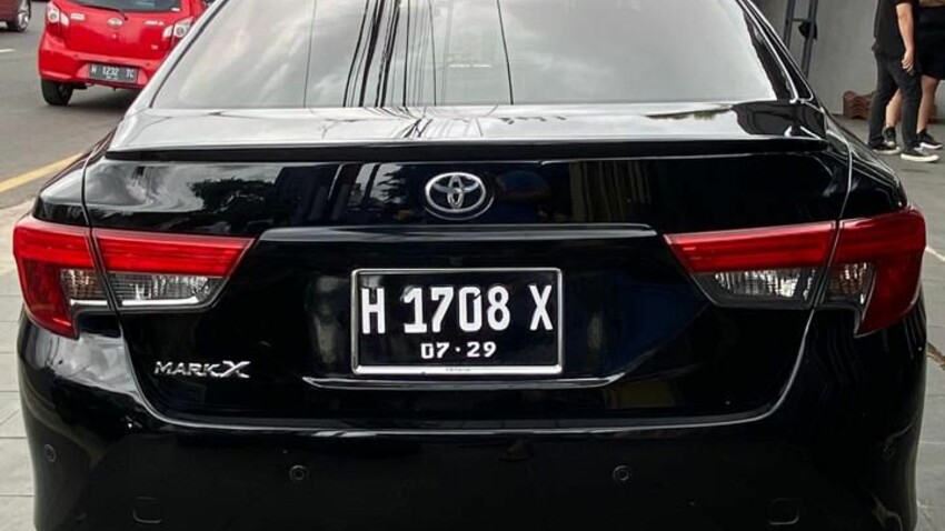 Toyota Mark X 2012