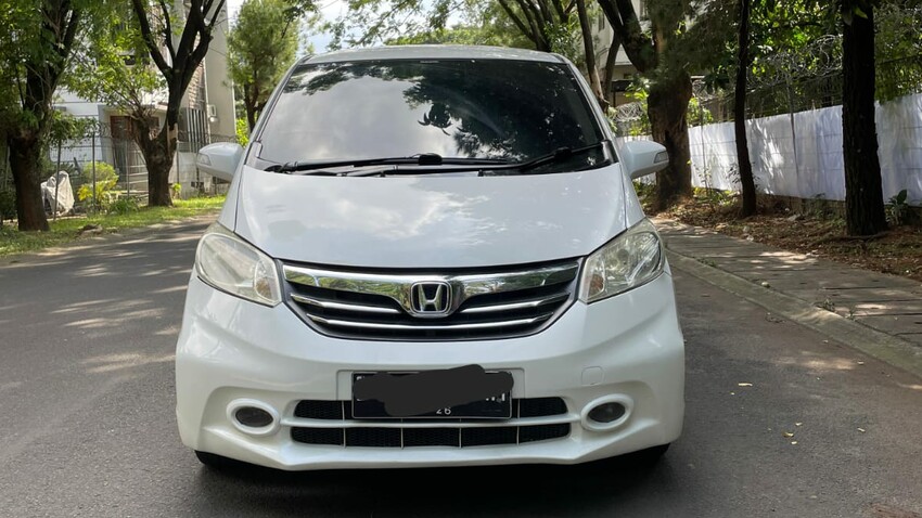 Honda Freed 2012 Bensin