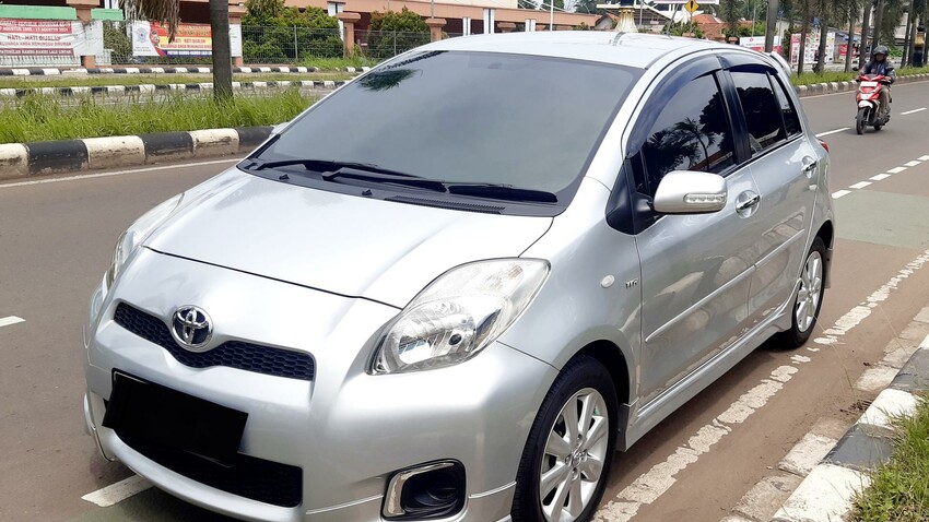 Toyota Yaris 2012