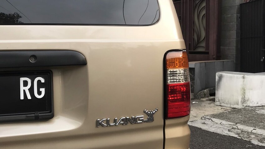 Toyota Kijang 2000 Bensin