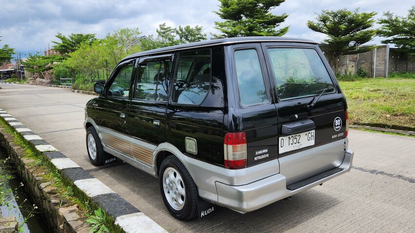 Mitsubishi Kuda 2001 Bensin