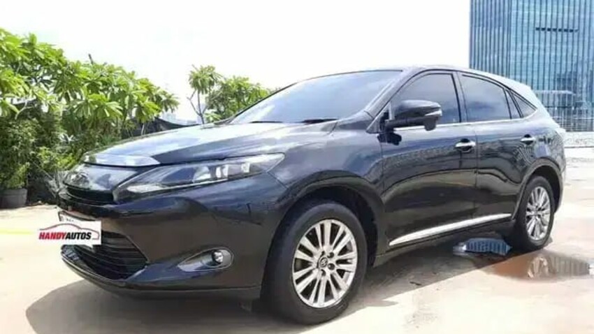 Toyota Harrier 2.0 Tahun 2014 Automatic Hitam