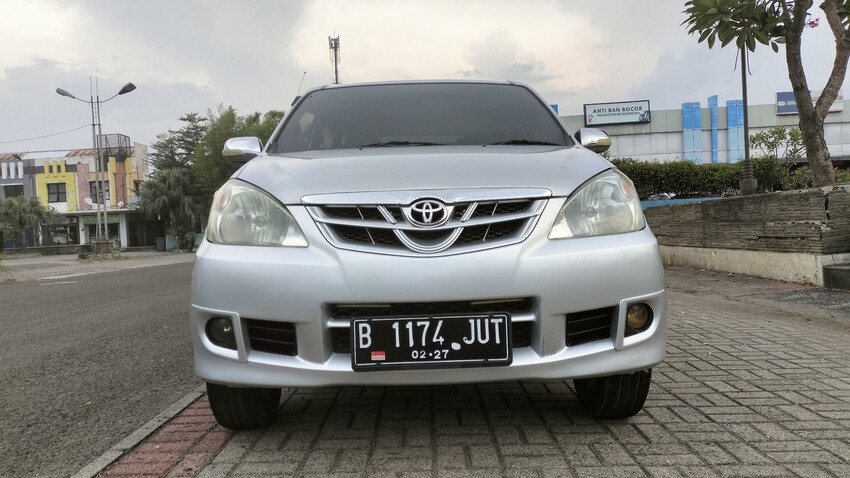 Toyota Avanza 2010 Bensin