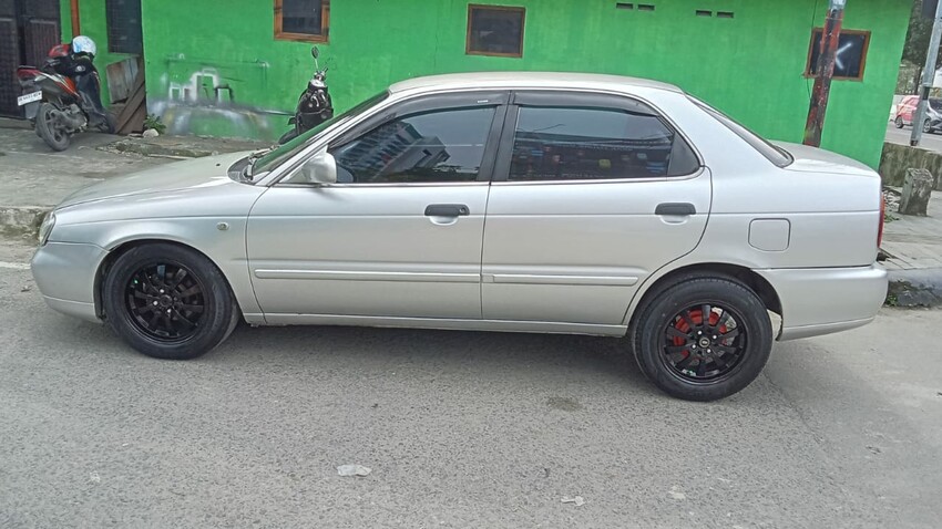 Suzuki Baleno 2000 Bensin