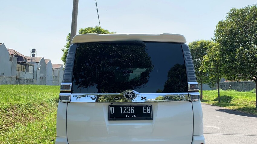 Toyota Voxy 2018 Bensin