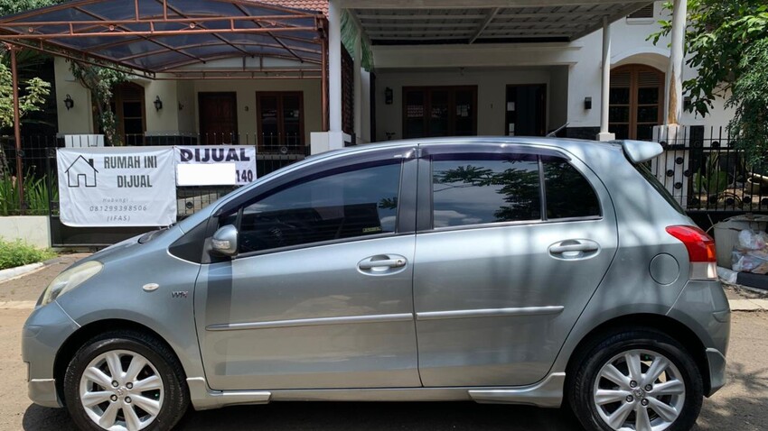 Toyota Yaris E MT 2010 CBU Original Low KM