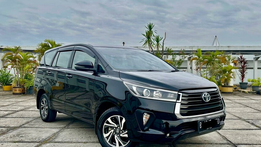 Toyota Kijang Innova V Diesel 2021 KM 51RB