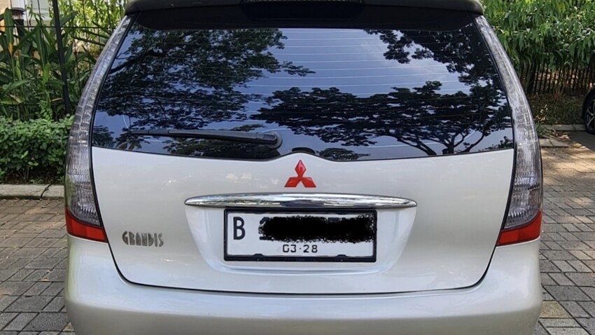 Mitsubishi Grandis 2005 MINT Siap Mudik.