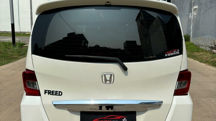 Honda Freed SD matic  2013