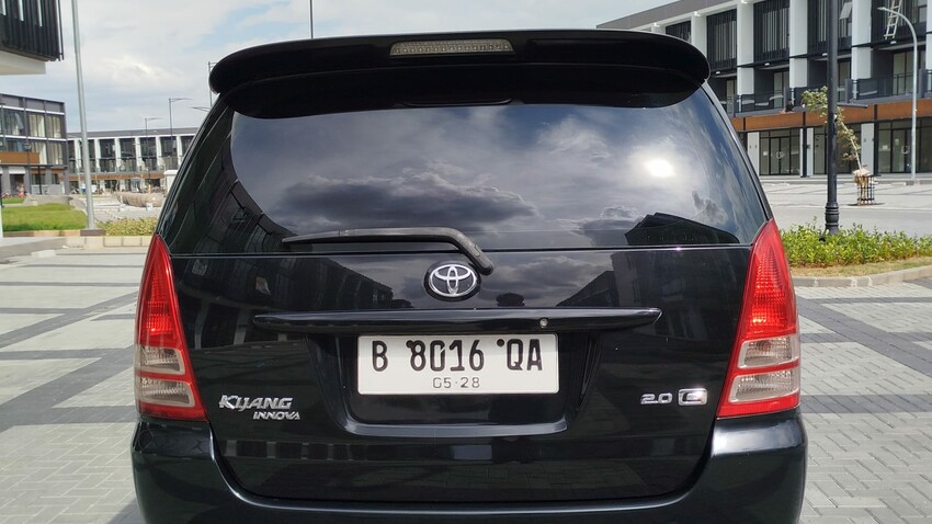 Toyota Kijang Innova 2008 Bensin