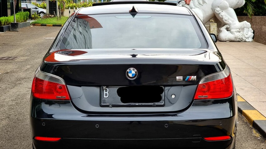 BMW 520i 2004 Bensin