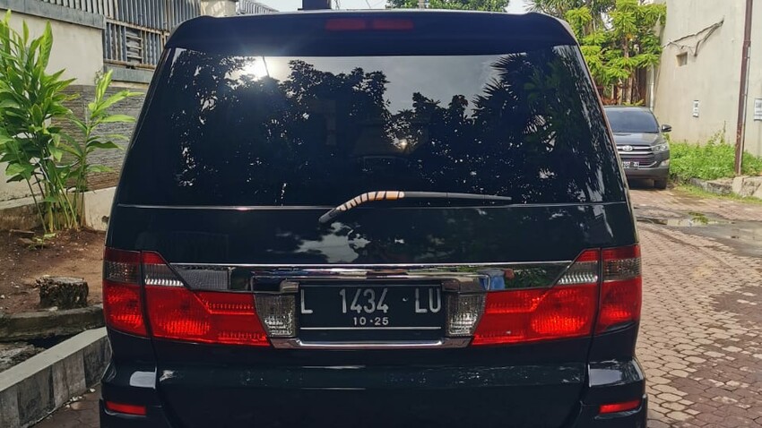 Toyota Alphard 2004 Bensin