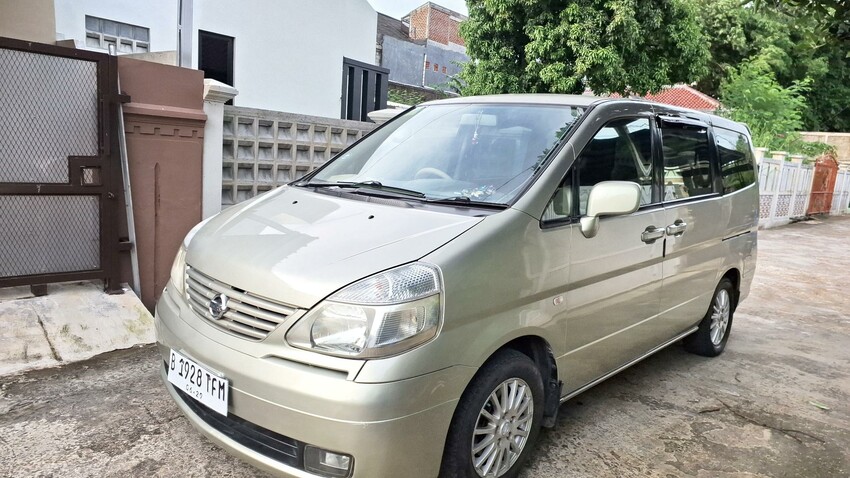 Nissan Serena 2009 Bensin