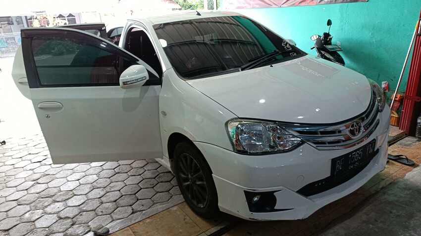 Toyota Etios Valco 2014 Bensin