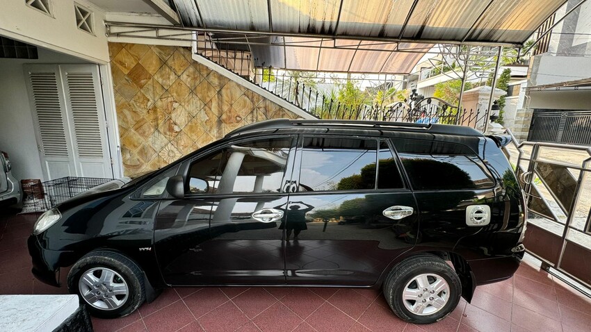 Toyota Kijang Innova 2006 Bensin