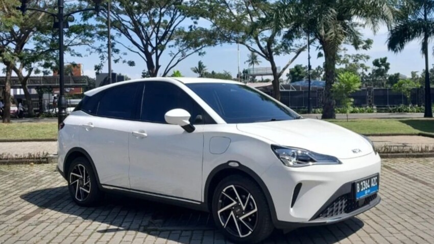 NETA V-II mobil listrik