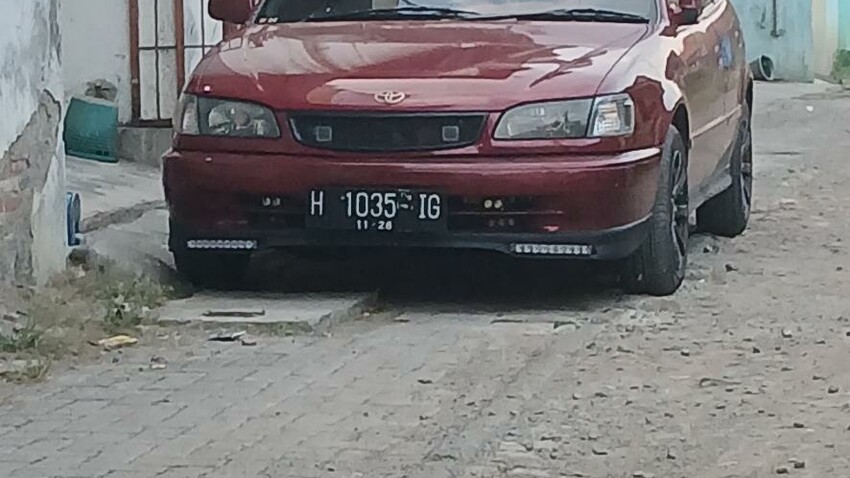 Toyota Corolla 2000 Bensin