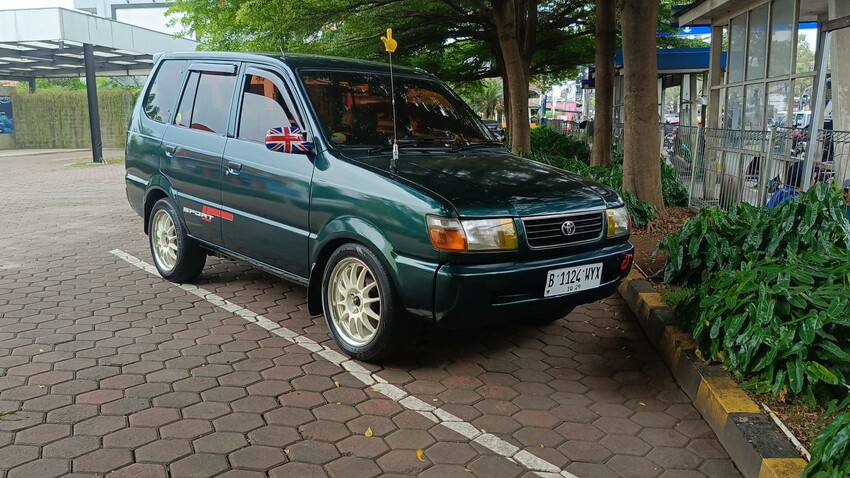 Kijang kapsul sgx 1997 Bensin