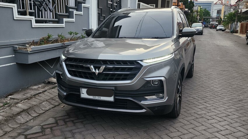 Wuling Almaz exclusive 2023 Istimewa