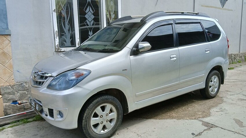 Toyota Avanza 2010 Bensin