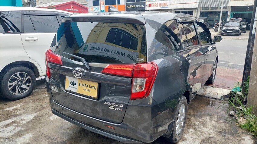 DAIHATSU SIGRA M 1.0 M/T GREY 2024