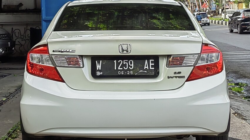 TDP 30 jt Honda Civic 1.8 FB2 Automatic 2013 Putih