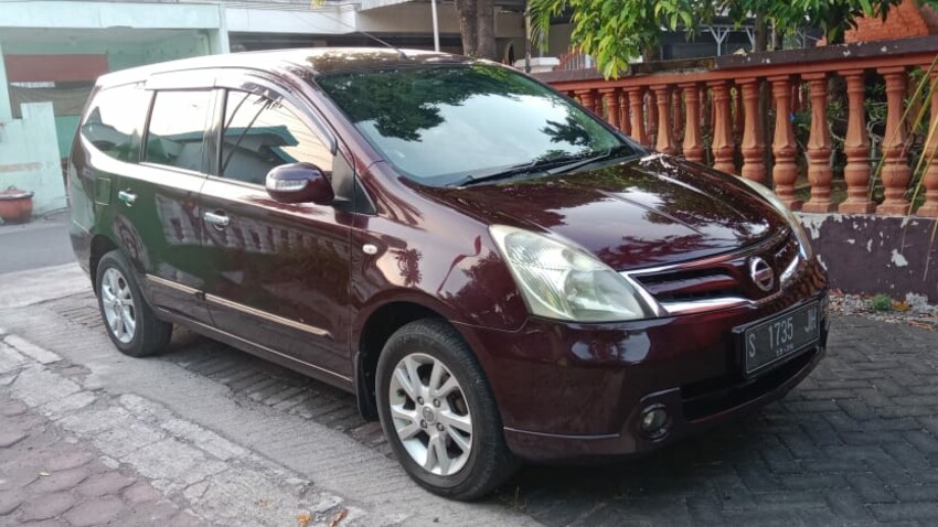 Nissan Grand livina 2011 Bensin