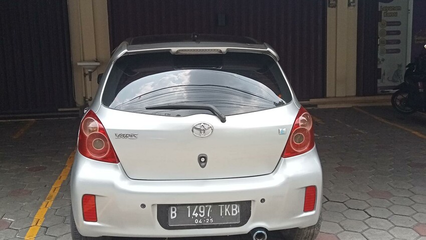 Toyota Yaris 2010 Bensin