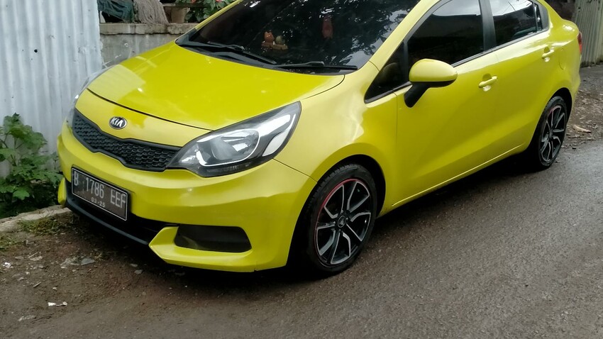 Kia Rio 2015 Bensin