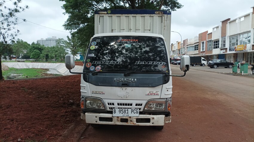 Isuzu Elf 2013 Diesel