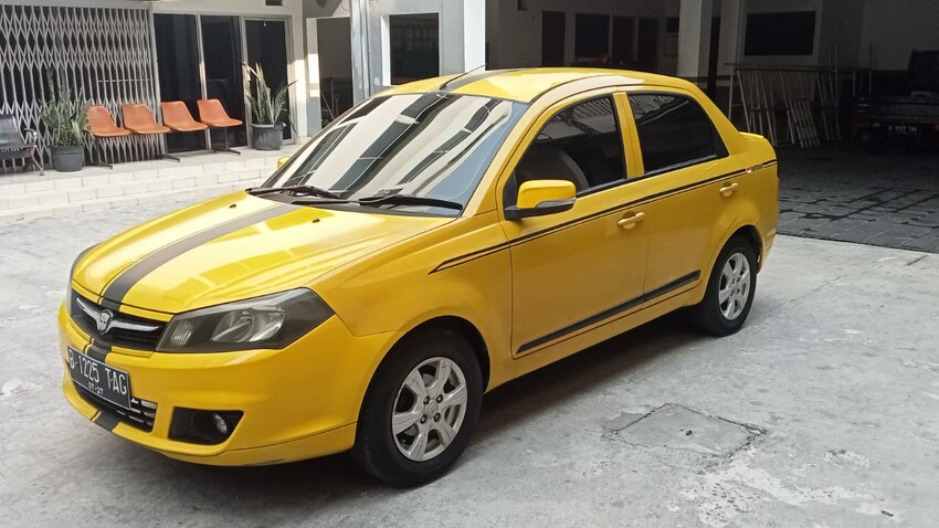 Proton Saga 2012 Bensin