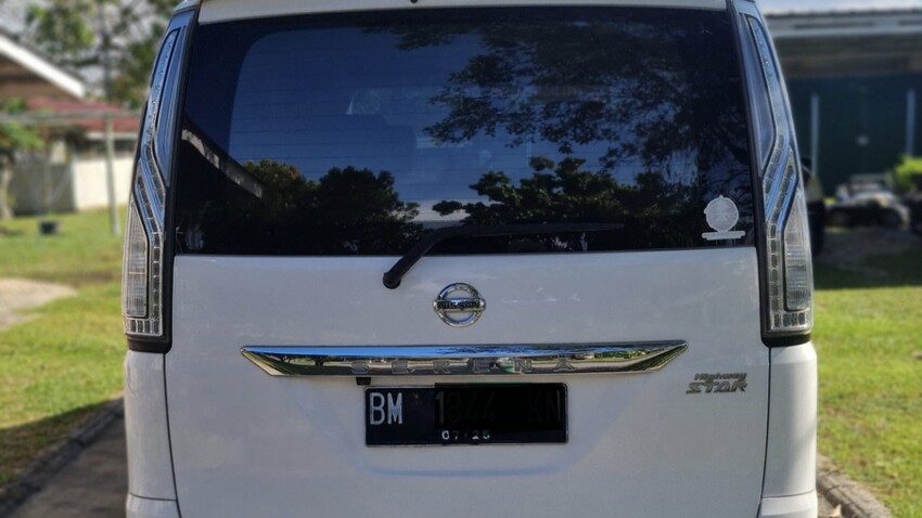 Nissan Serena 2015 Bensin