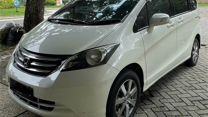 Honda Freed 2012 Bensin