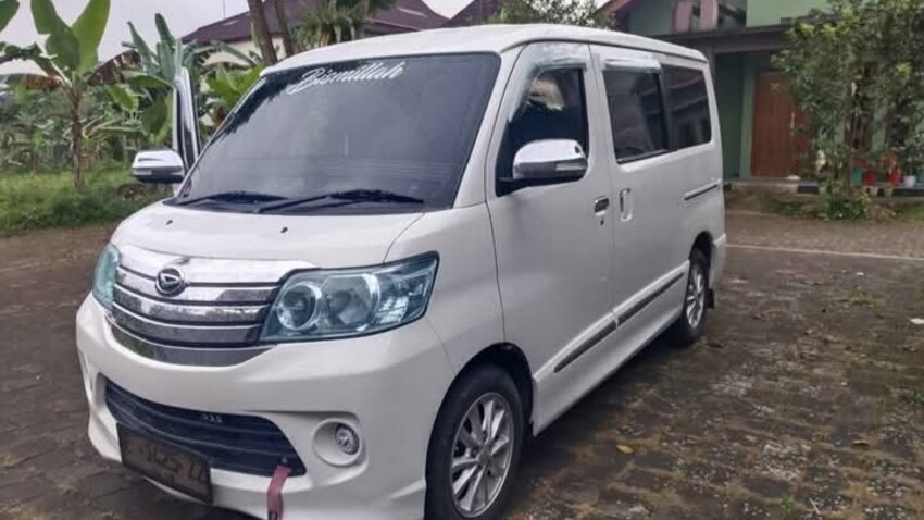 Daihatsu Luxio 2014 Bensin