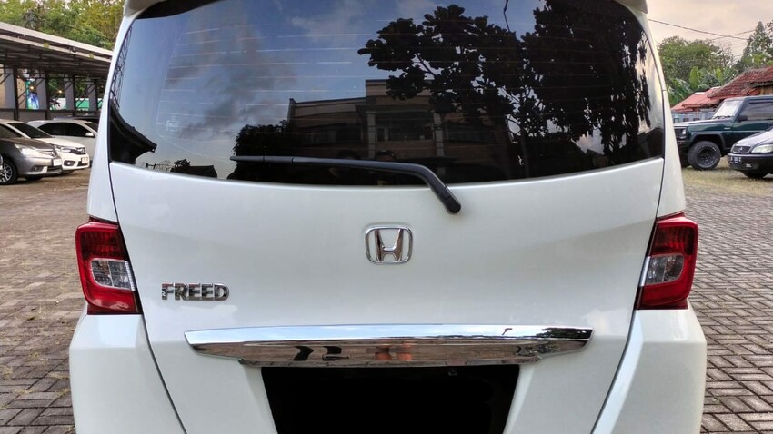 Honda Freed 2013 Bensin