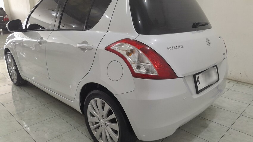 Suzuki swift GX 2014 Putih Manual