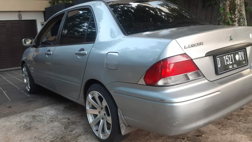 Mitsubishi Lancer Cedia 2003 Bensin