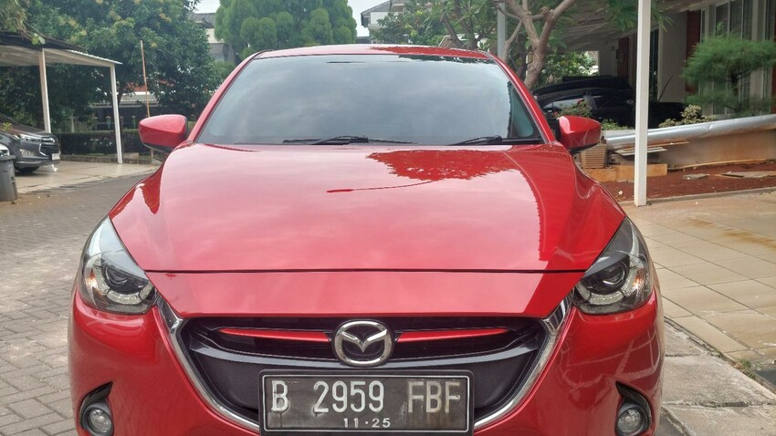 Mazda 2 R 2015 skyactiv AT tgn 1