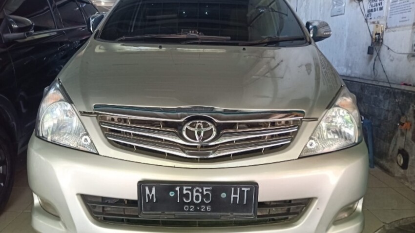 Toyota Kijang Innova G Manual Siap Pakai