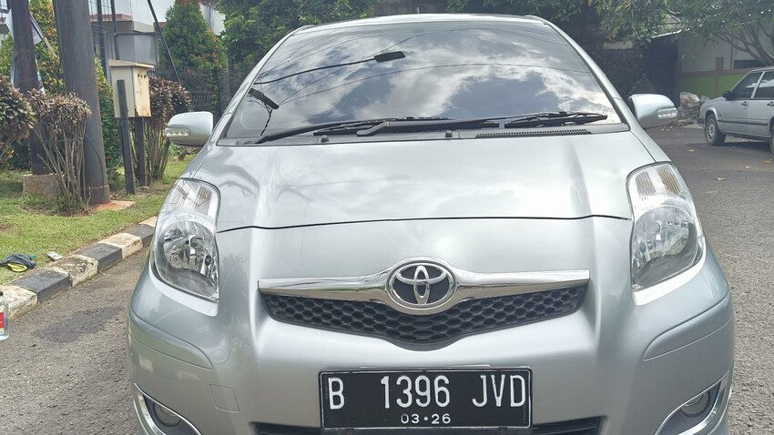 Toyota Yaris 2010 Bensin