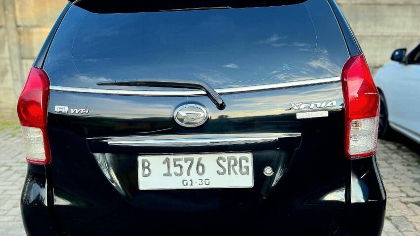 Daihatsu Xenia 2012 Bensin